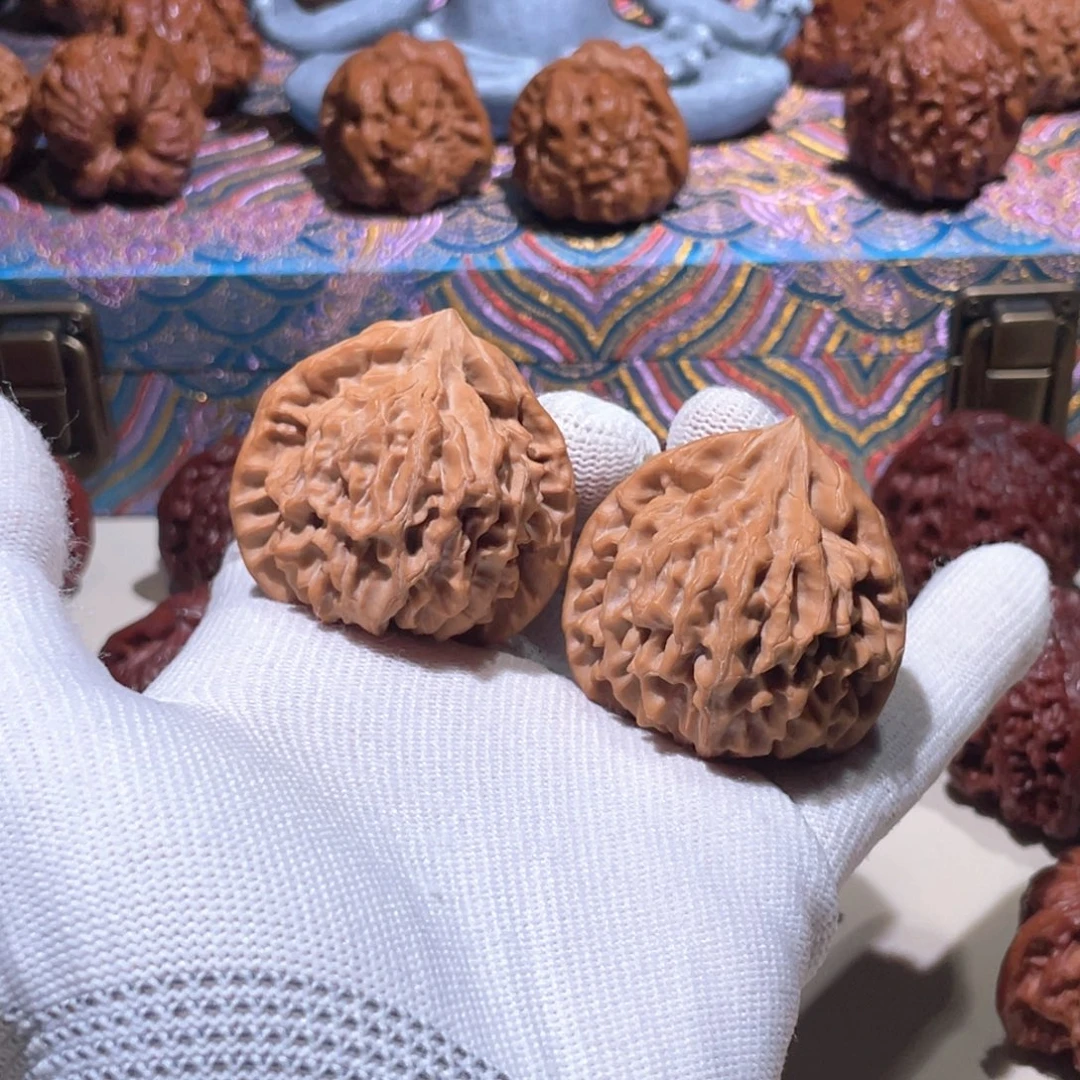 文玩核桃把件龙门涧4239，7809