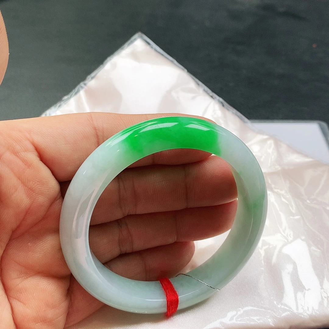 未镶嵌手镯翡翠天然翡翠手镯