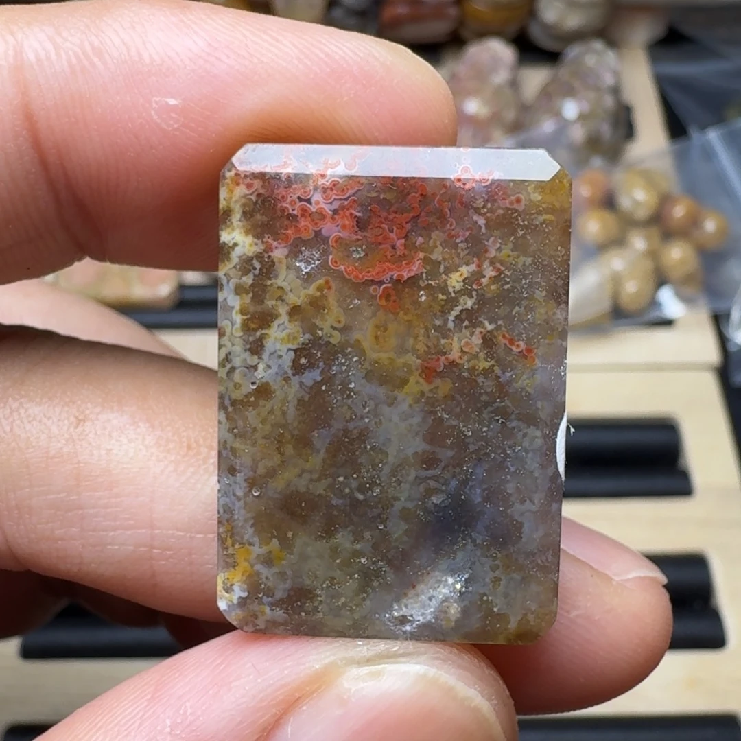 石英质玉未镶嵌纯天然色有机玉石保真色