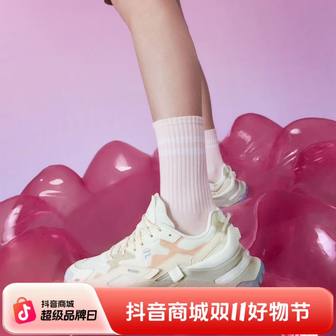 硬糖BIANCO炫彩 斐乐女流光风果冻潮鞋时尚老爹鞋 T12W421301F