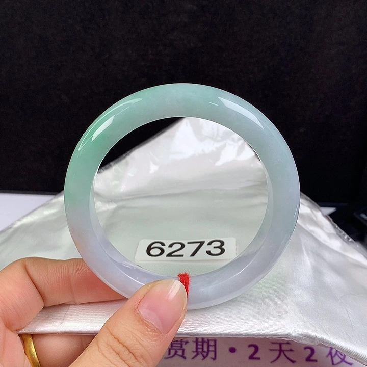 翡翠未镶嵌手镯57圈 甜绿半山水