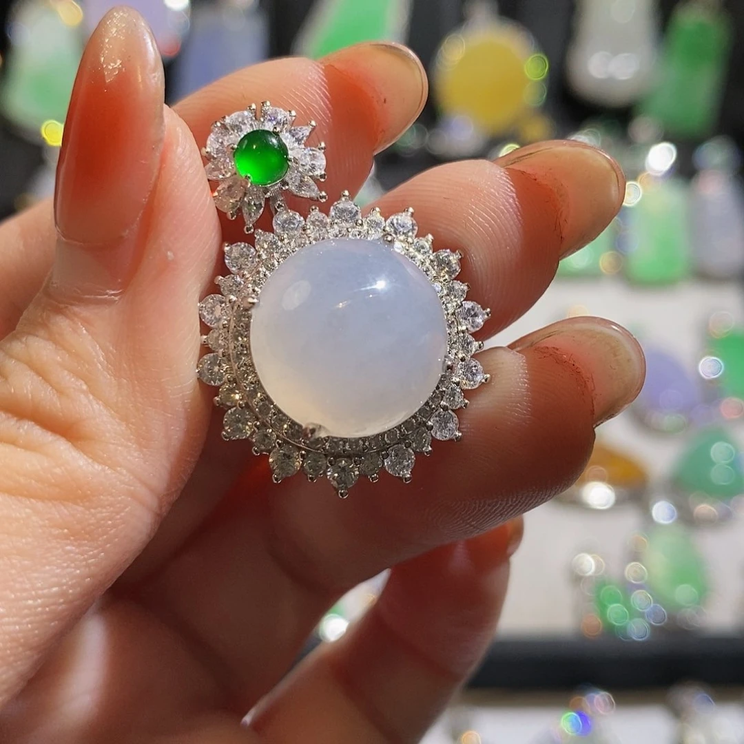 翡翠颈饰银S925镶嵌天然翡翠