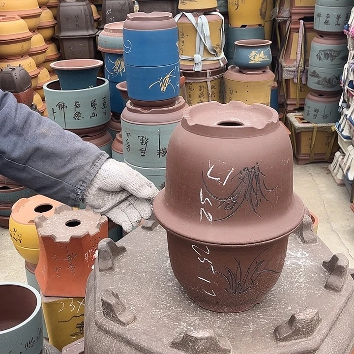 紫砂紫砂花盆和小