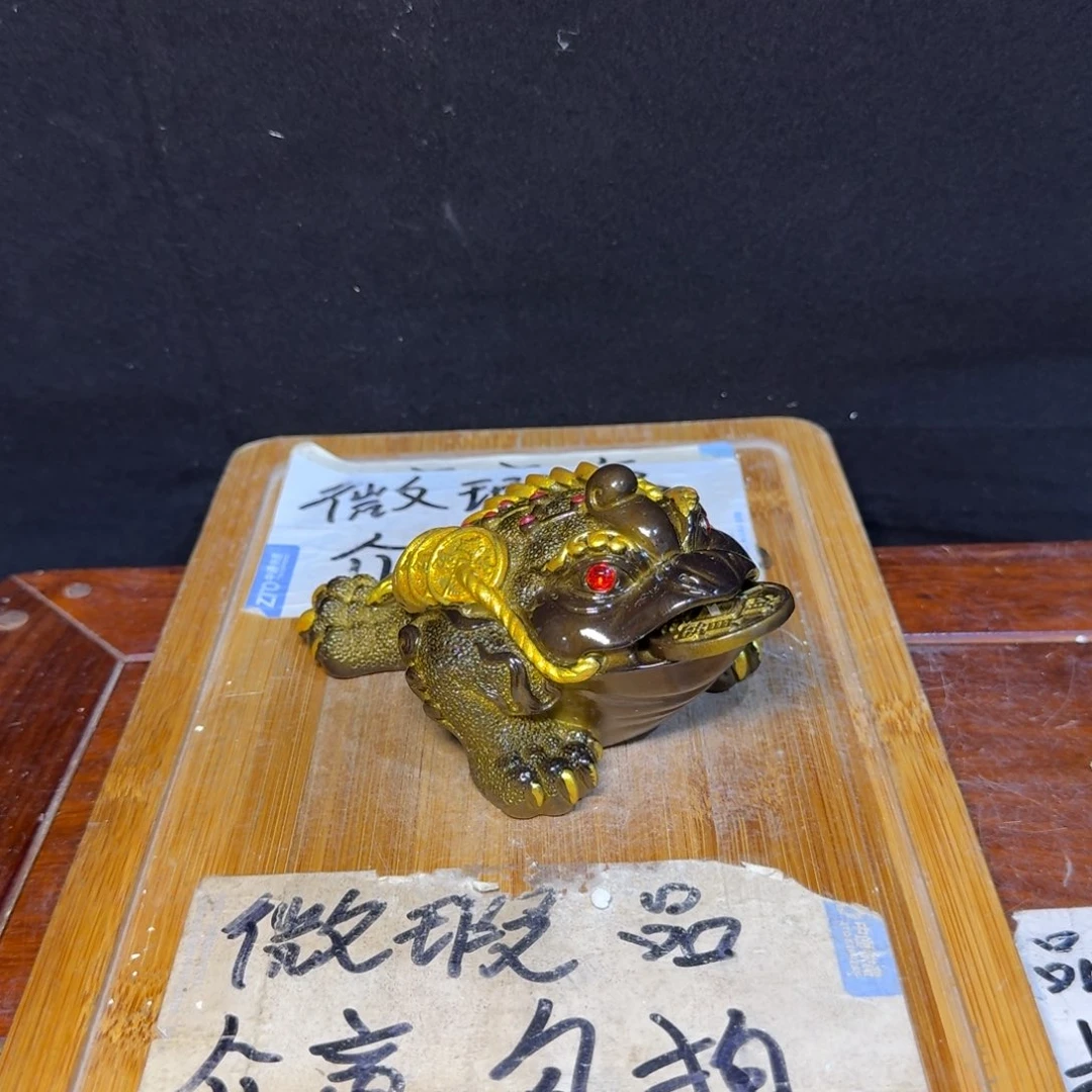 微瑕疵介意勿拍陶瓷器皿S560