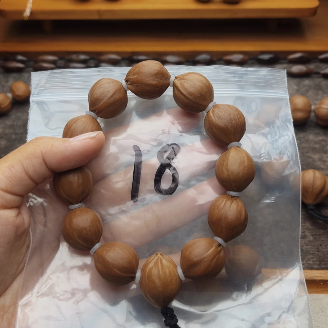 手串/手链橄榄核18号，1.8×2.2三花梅林铁核
