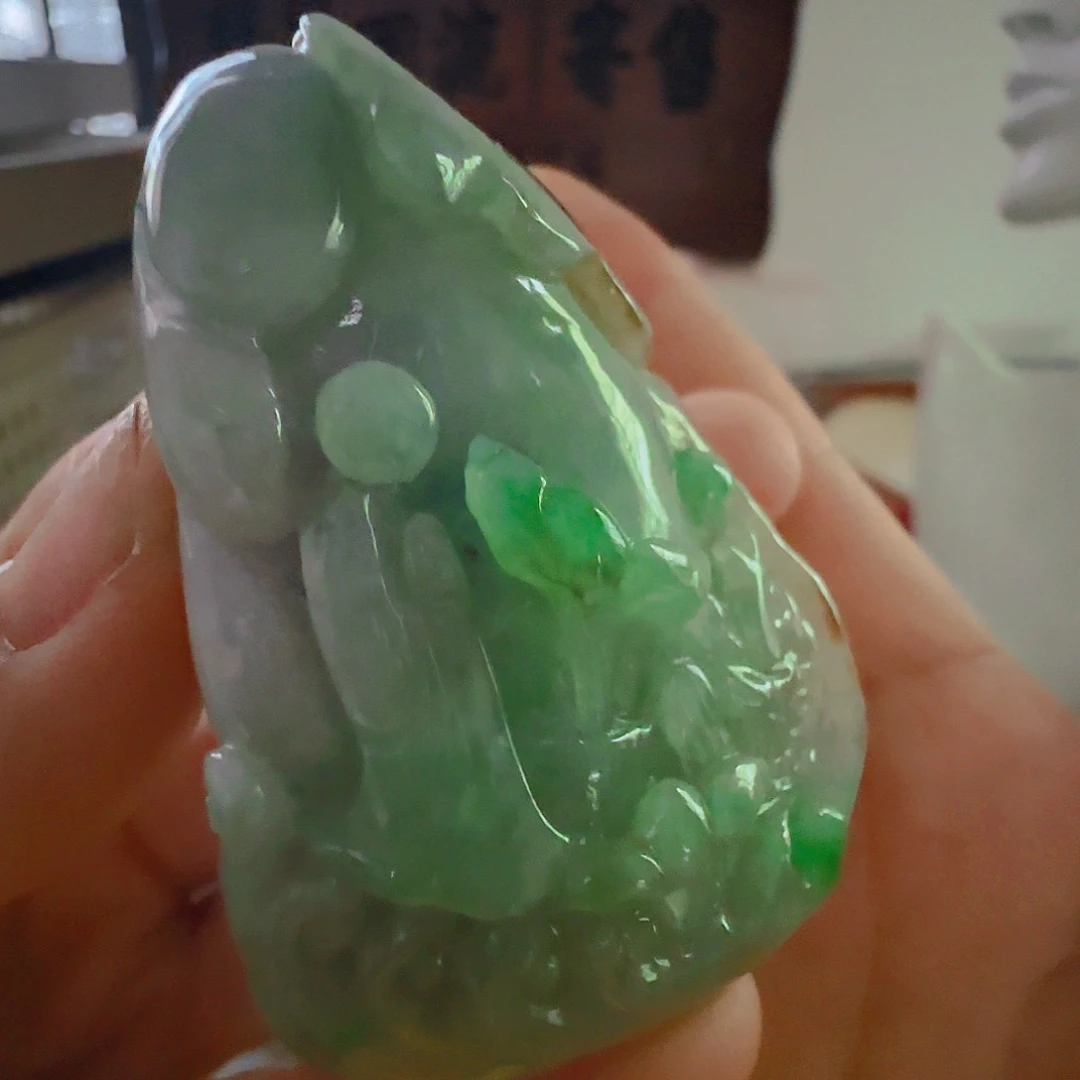 格***熊翡翠未镶嵌颈饰翡翠240