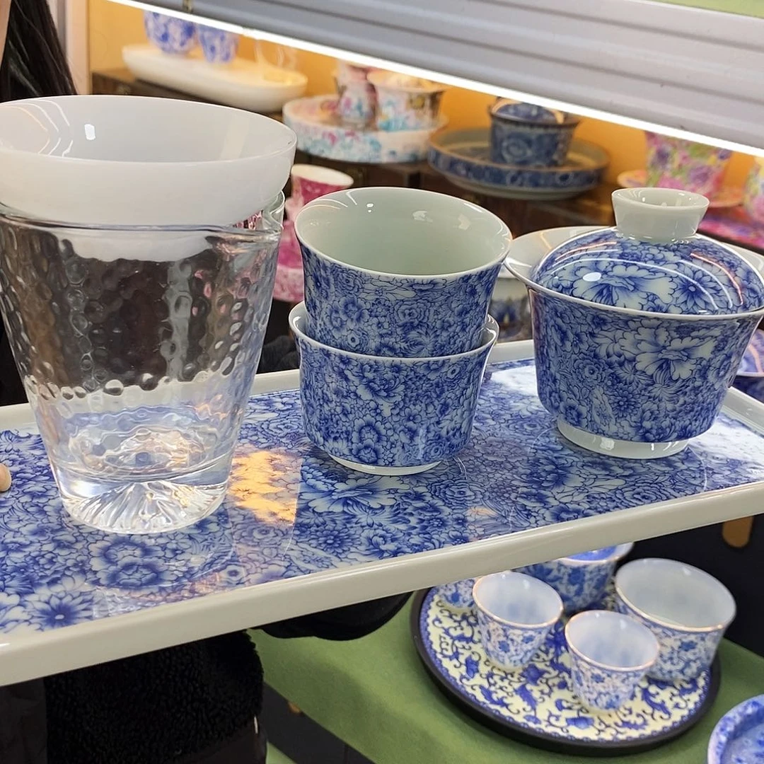 盖碗里的水煮开后放入