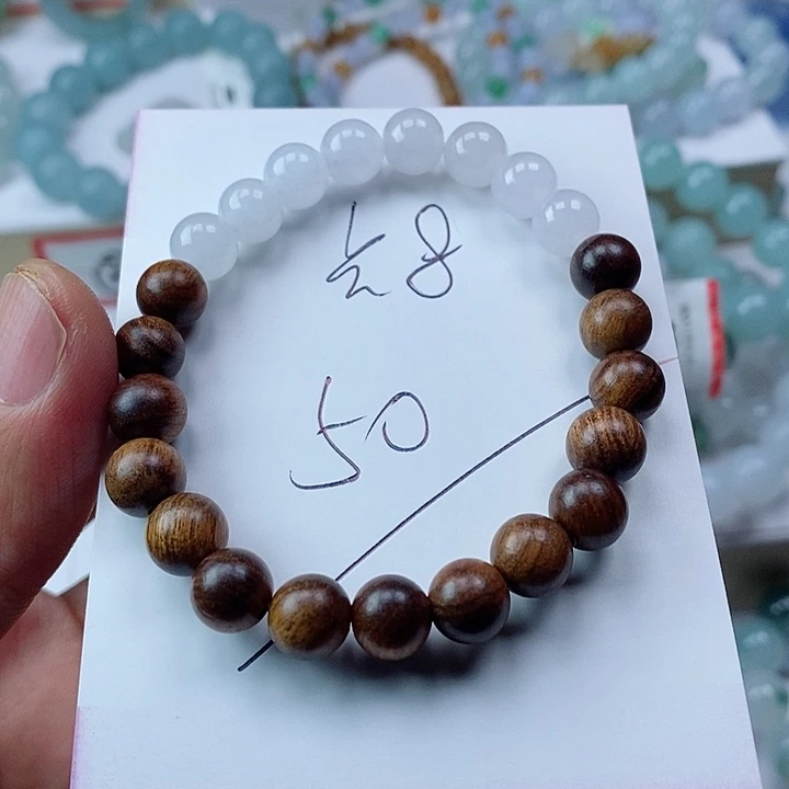 翡翠未镶嵌颈饰手串