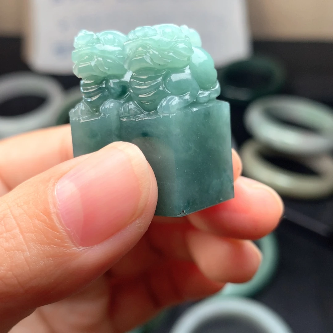 定制翡翠未镶嵌印章