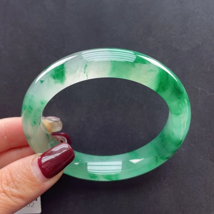 石英质玉手镯未镶嵌嘤*?