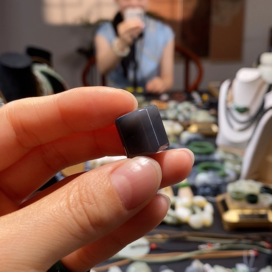 和田玉未镶嵌挂件半*?