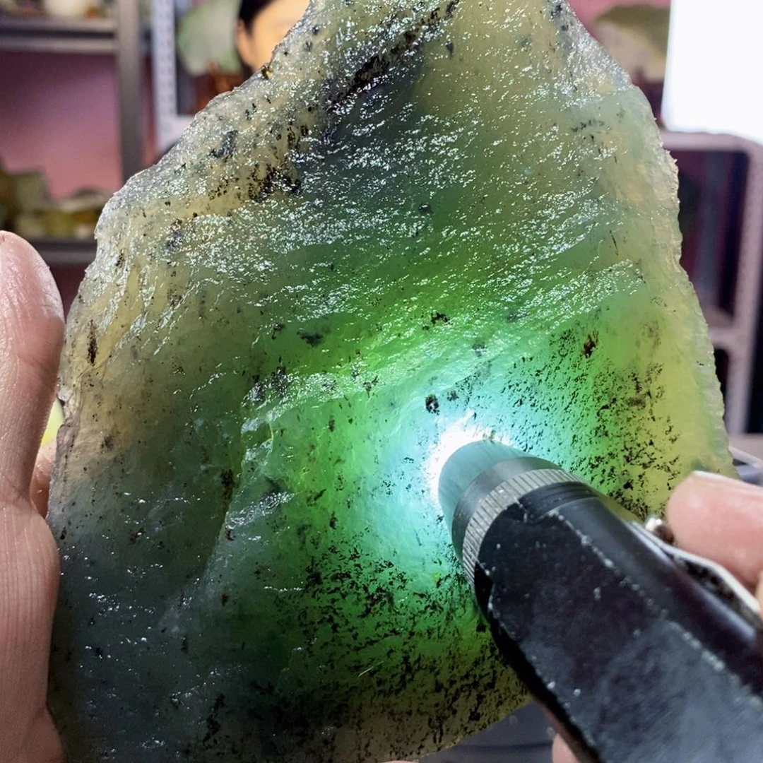 蛇纹石玉未镶嵌岫玉原石蛇纹石玉