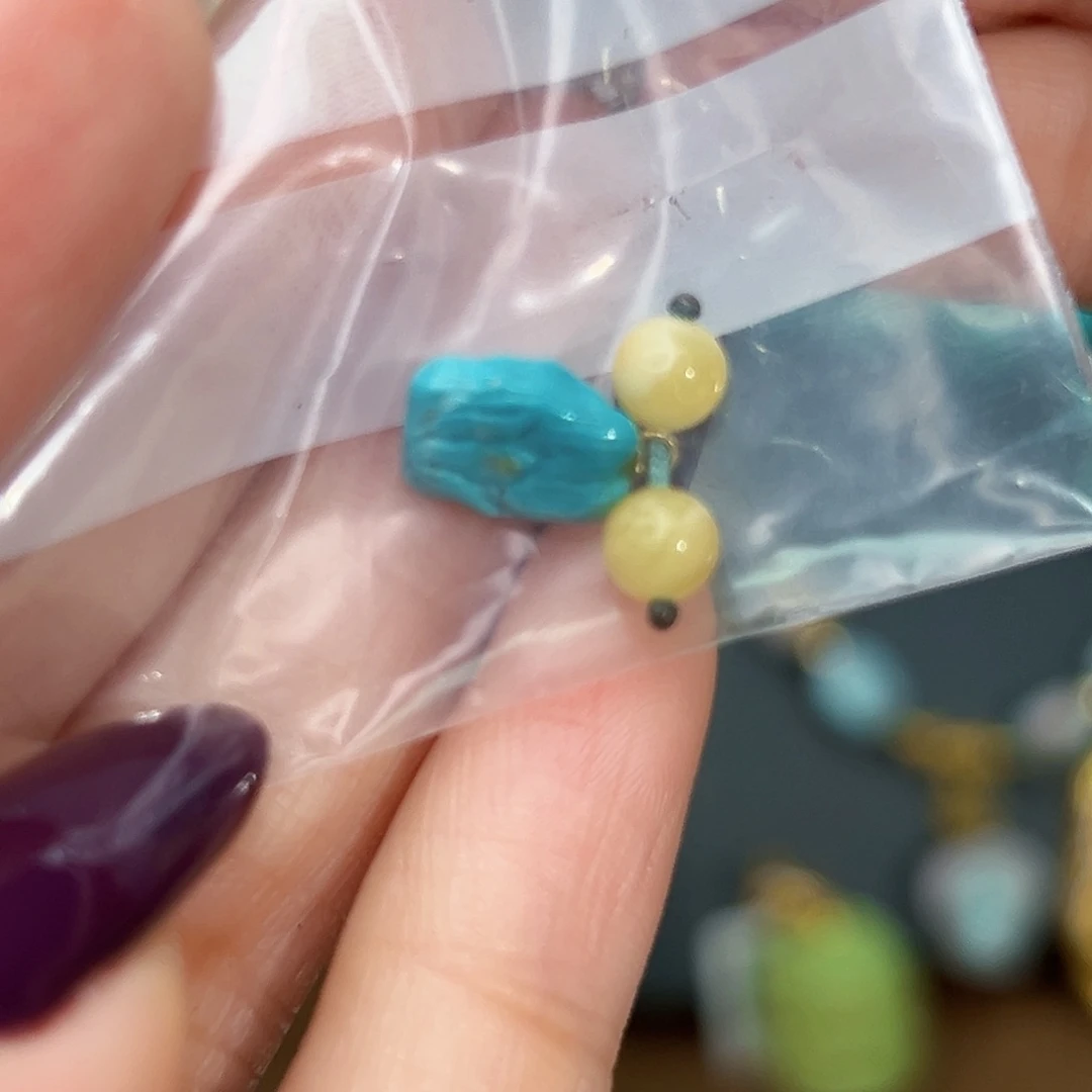 蜜蜡裸石未镶嵌一