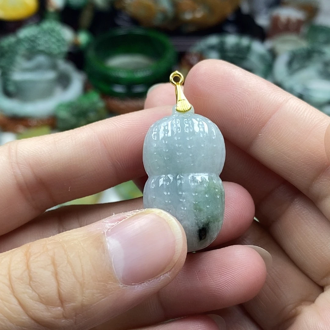 颈饰未镶嵌翡翠花生