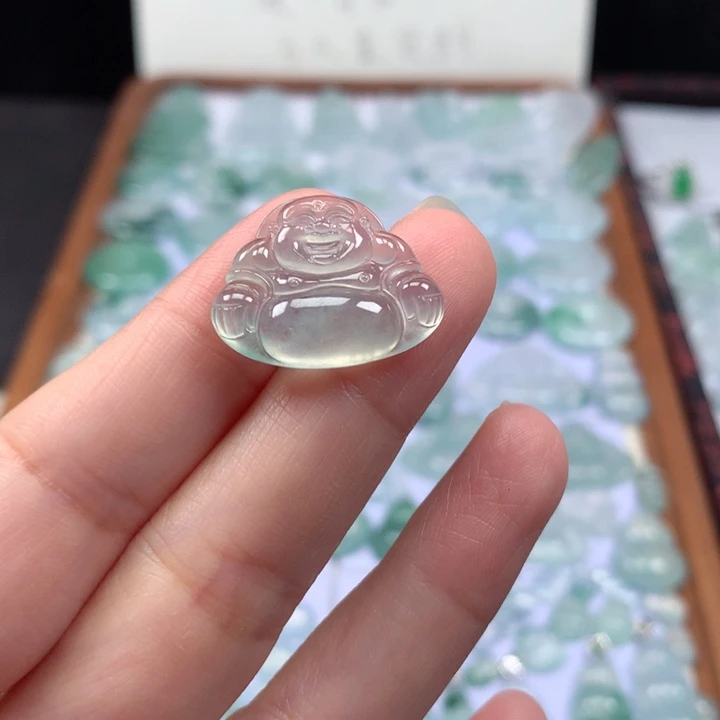 颈饰未镶嵌翡翠高冰晴底佛公