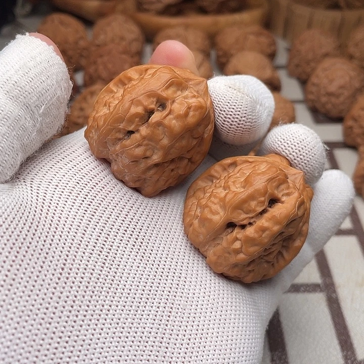 ·***乐文玩核桃把件蛤蟆头