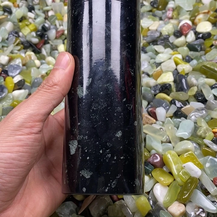 蛇纹石玉未镶嵌鱼缸石