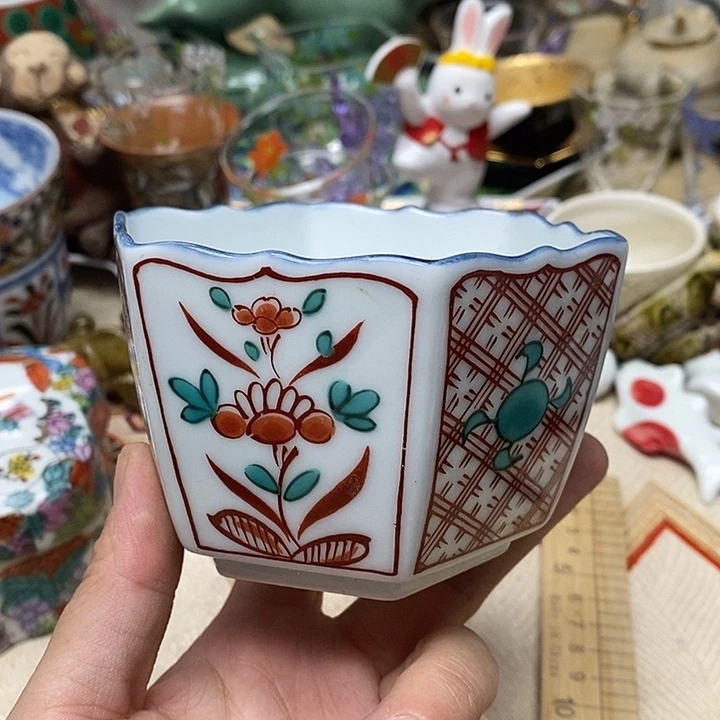 紫砂茶盘杯子和一大瓶酒和我一样小可爱啊笑