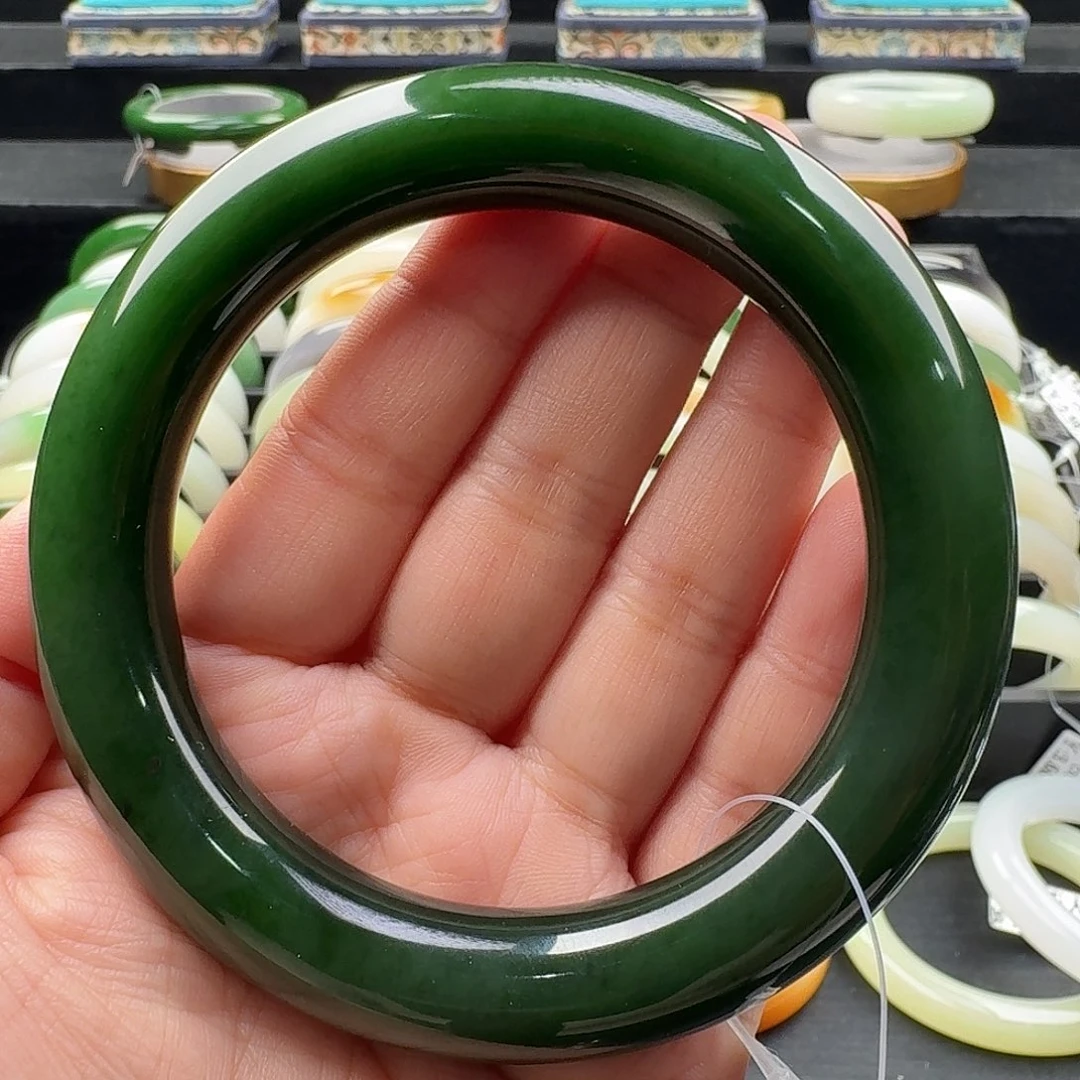 未镶嵌手镯和田玉60.2无色飘老坑菠菜