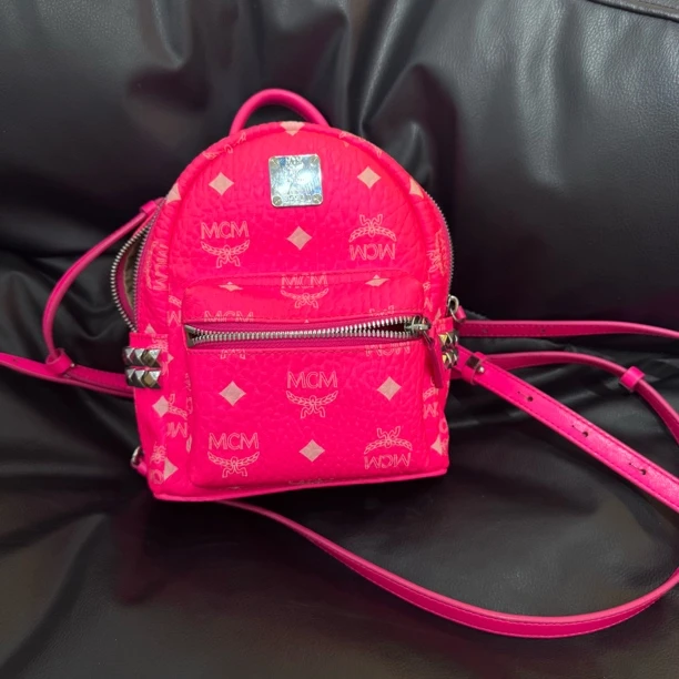 99新 MCM 大麦中古/mcm荧光粉双肩包/mini