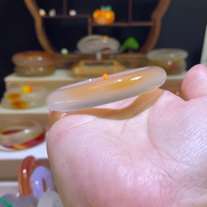 玛瑙/玉髓手镯未镶嵌