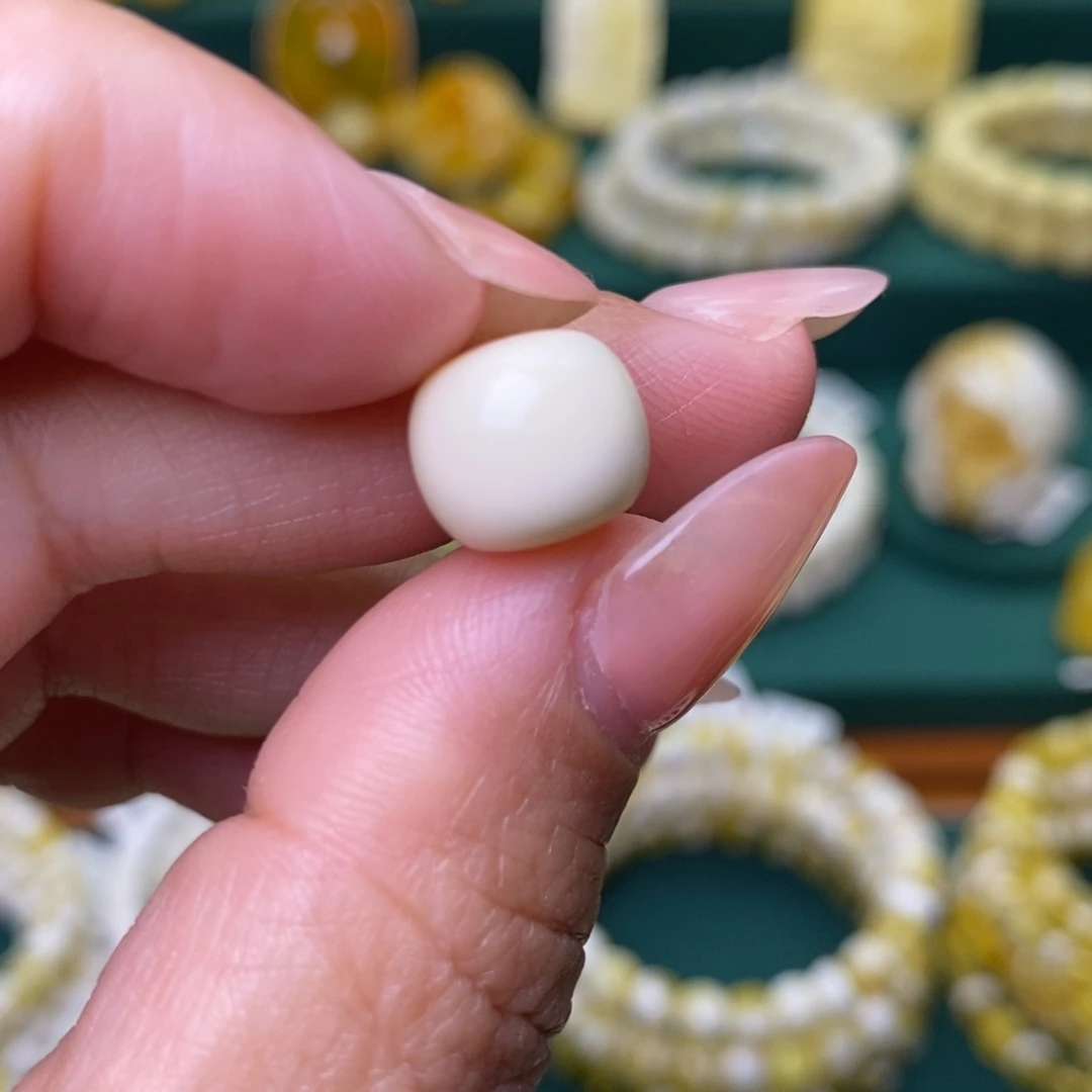 百***子蜜蜡未镶嵌裸石单11➕