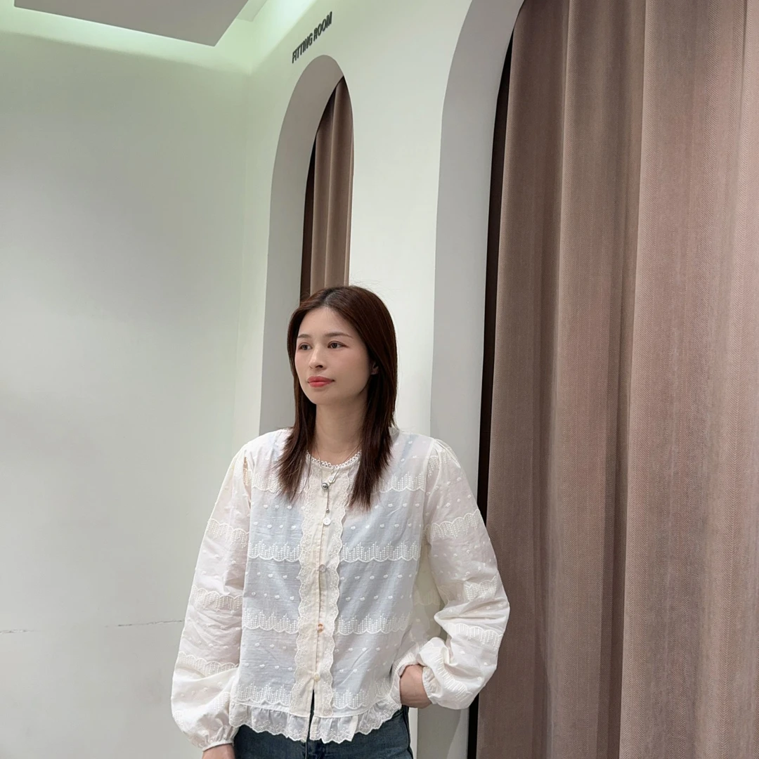萱萱【提花蕾丝衬衫】新款百搭减龄设计款上衣590703 022103