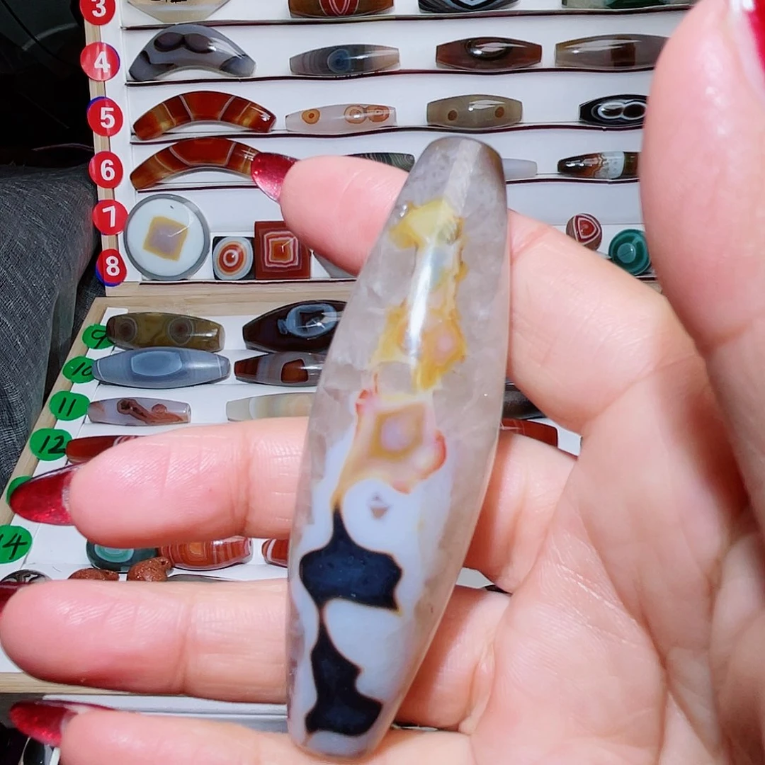 玛瑙/玉髓颈饰未镶嵌