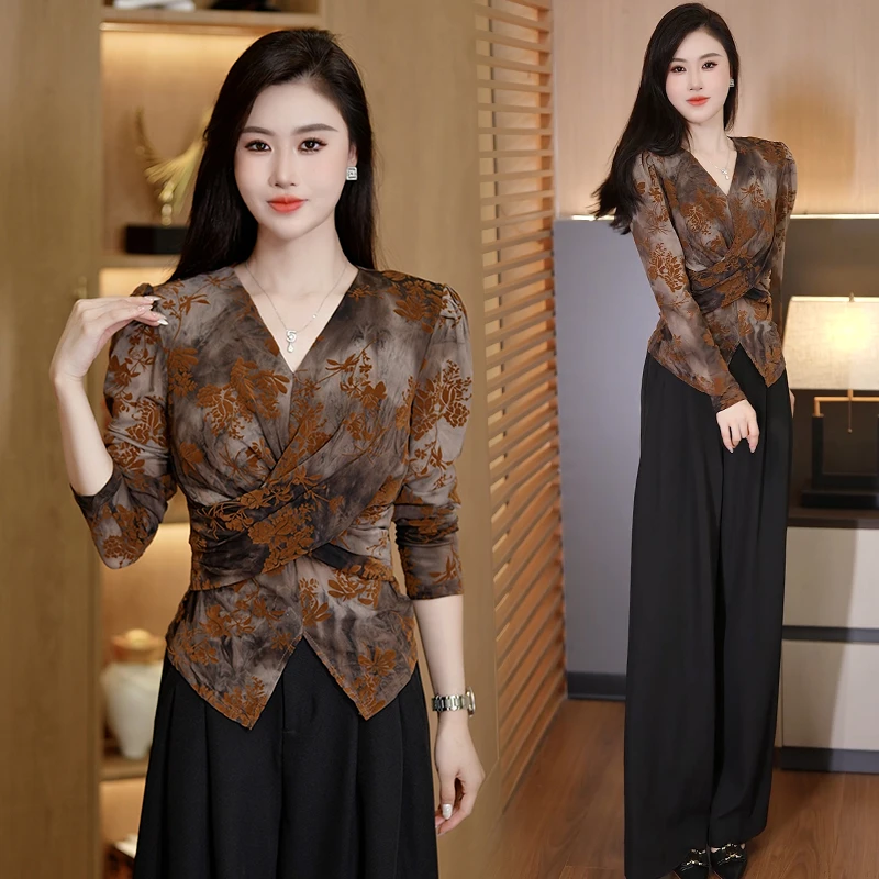 法式复古别致印花V领不规则修身显瘦衬衫2025秋季新款气质上衣