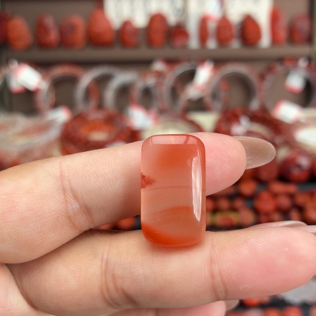 南红玛瑙未镶嵌颈饰无事牌