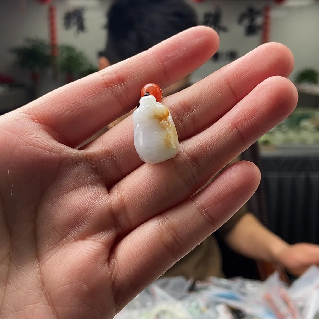 翡翠颈饰未镶嵌颜色多样性发拍一发一