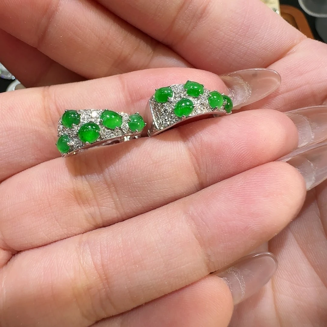 【闪购商品】18K金镶嵌翡翠耳饰