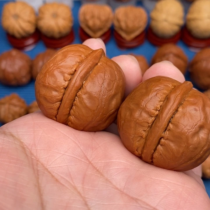 把件文玩核桃龙胆