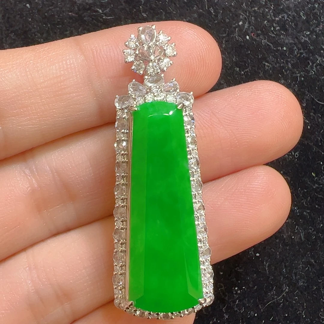 吊坠(不含链)18K金镶嵌翡翠