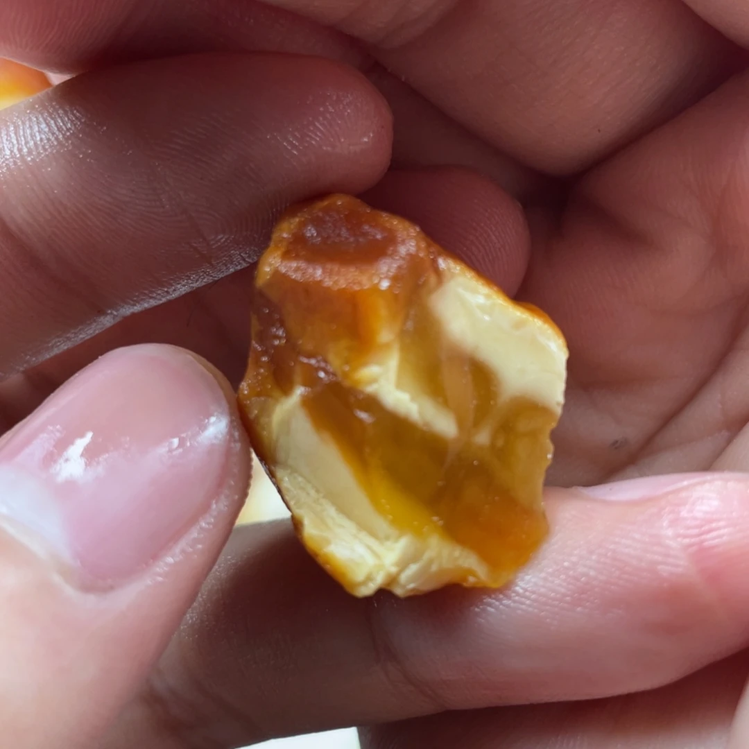 定制琥珀未镶嵌天然蜜蜡