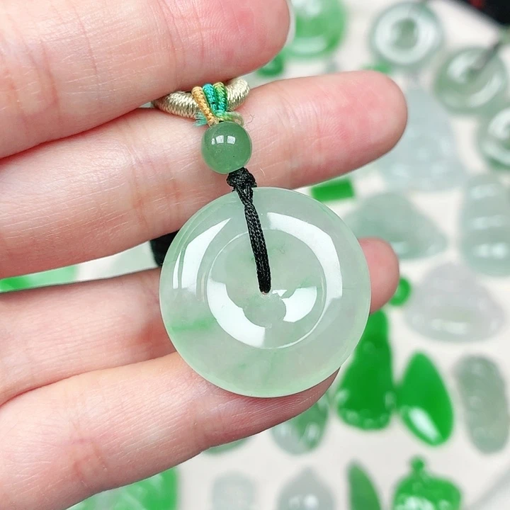 翡翠未镶嵌颈饰缅甸天然A货翡翠