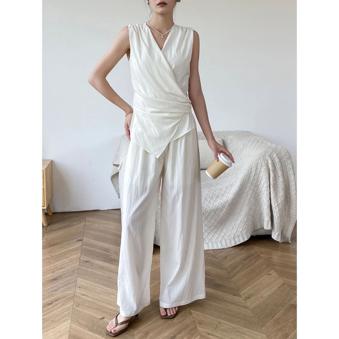 套装夏女2025新款白色交叉v领吊带背心上衣宽松休闲阔腿裤两件套