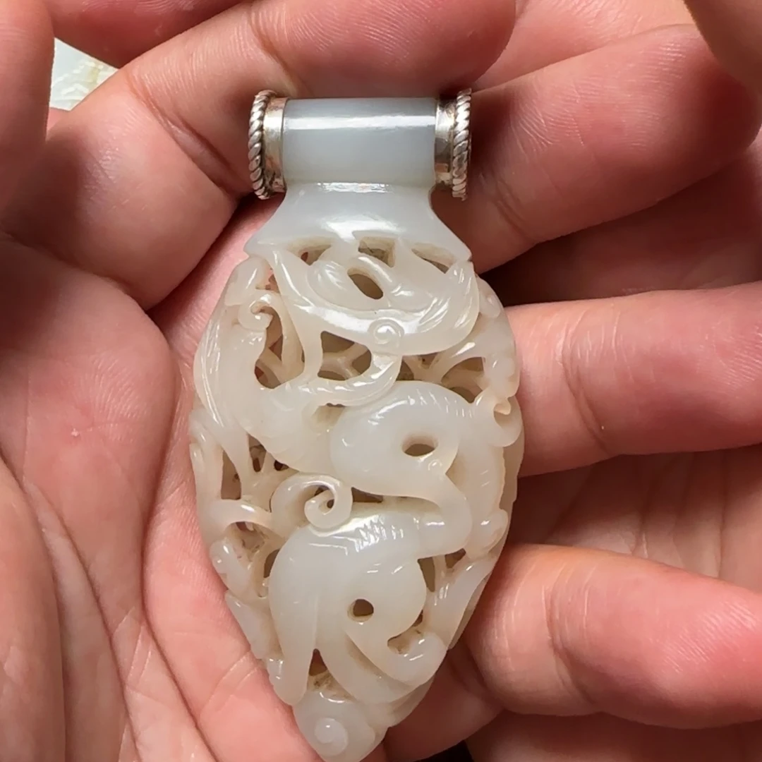 和田玉未镶嵌挂件事**意