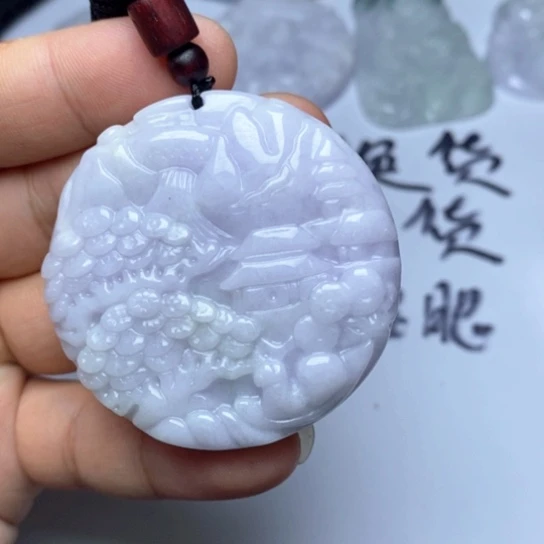 薛***氏翡翠未镶嵌颈饰翡翠