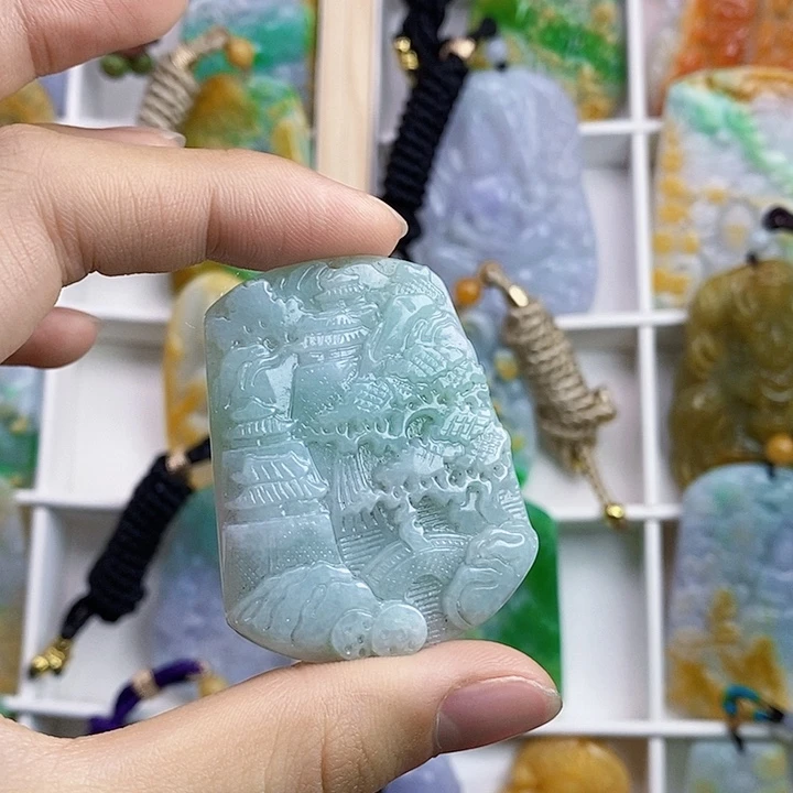 颈饰未镶嵌翡翠翡翠