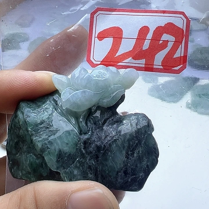 翡翠颈饰未镶嵌天然缅甸翡翠吊坠