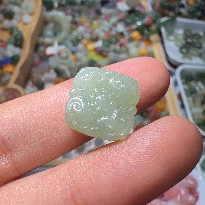 和田玉未镶嵌珠宝半成品