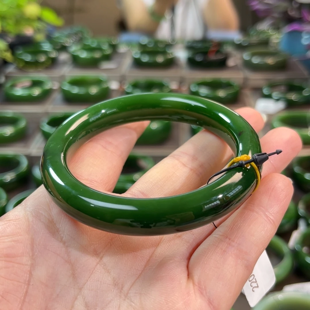 未镶嵌手镯和田玉（碧玉）