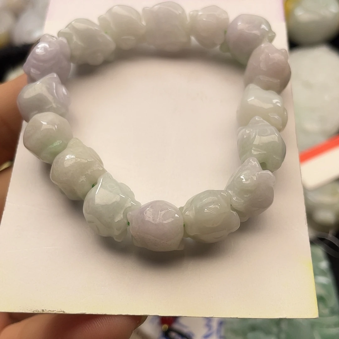 翡翠未镶嵌颈饰翡翠招财猪