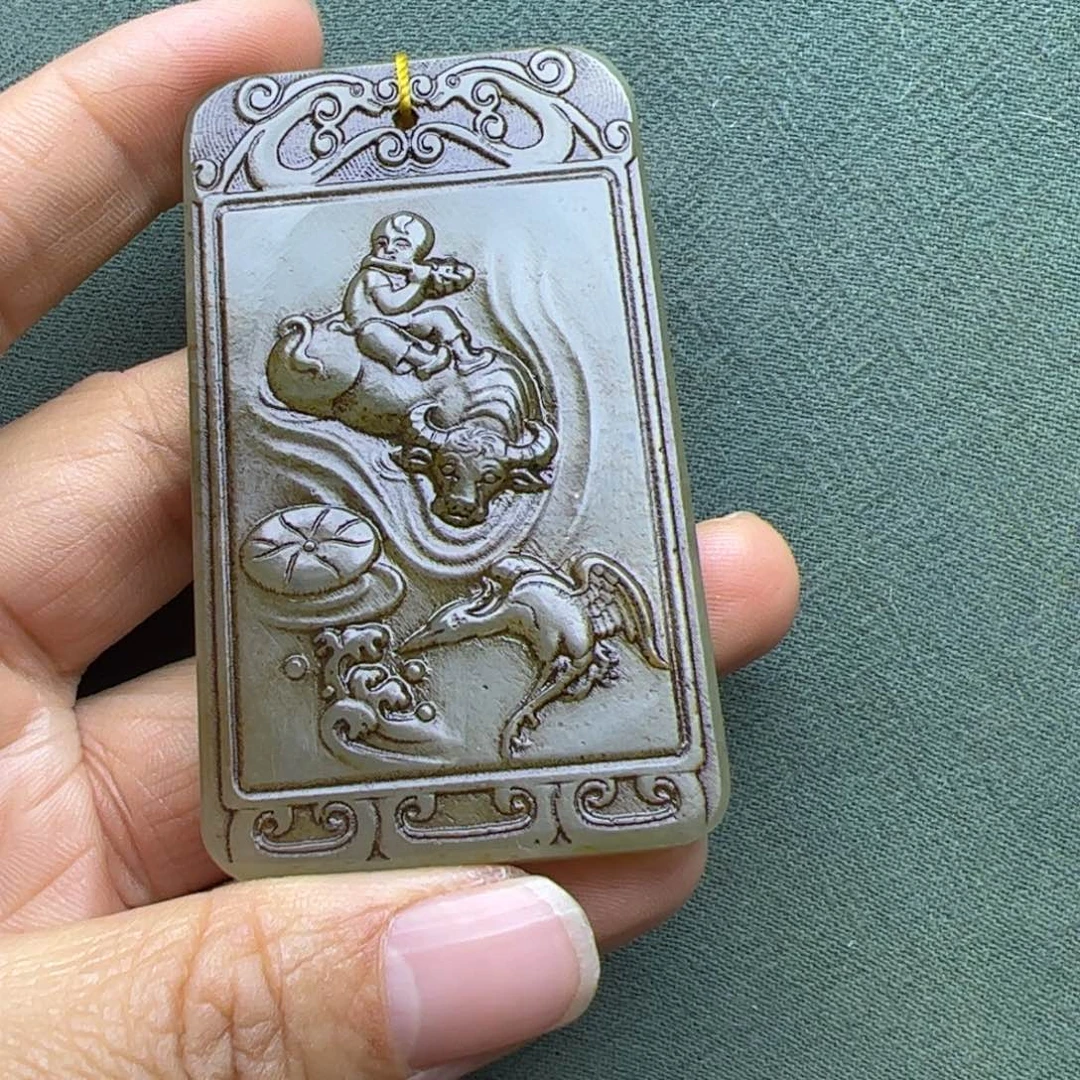 和田玉把件未镶嵌不*松