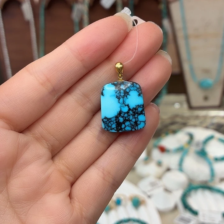 绿松石18K金镶嵌颈饰