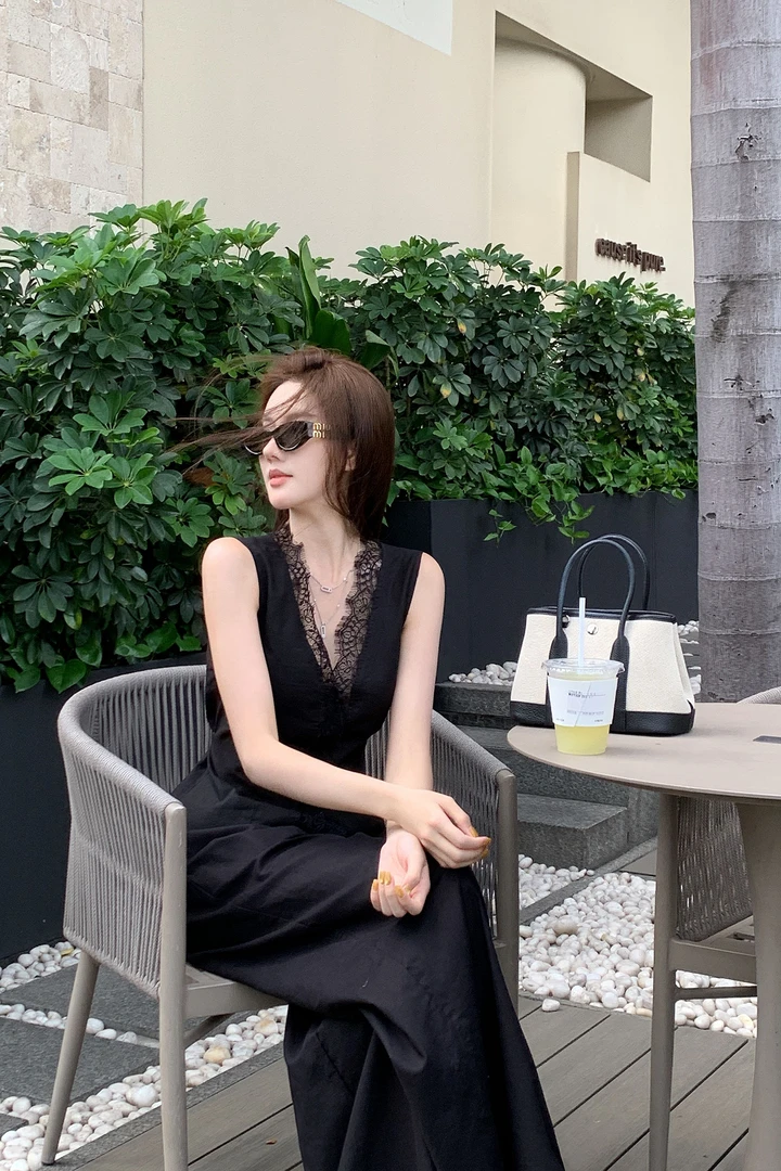 YUJIAHAN于佳含-【月下霜华】亚麻高级感重工蕾丝拼接上衣+裤子