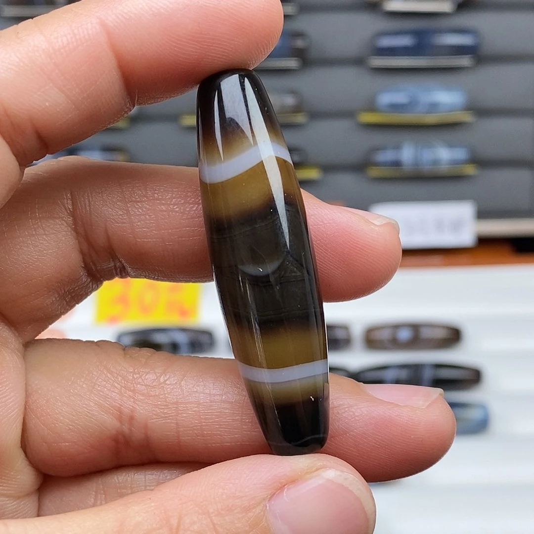 牙***店玛瑙/玉髓未镶嵌珠宝半成品