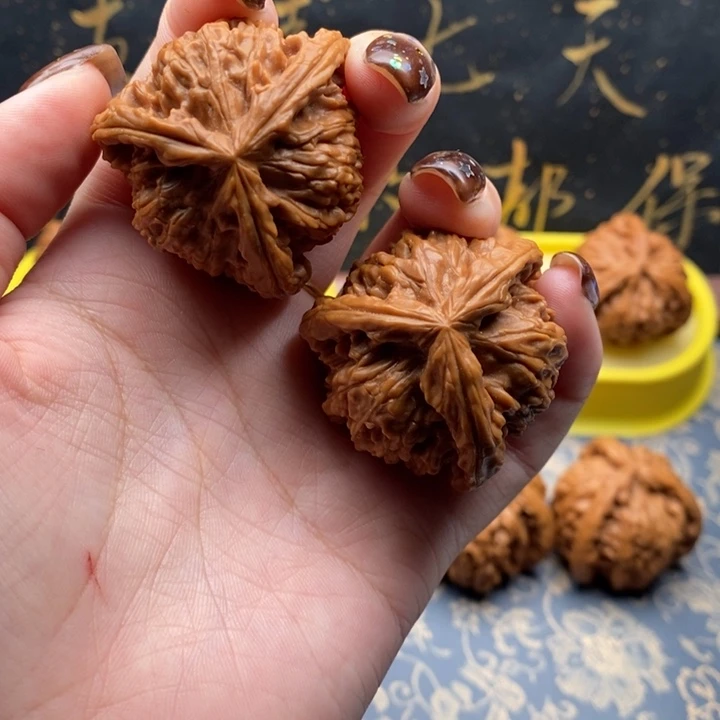 º***.吊坠文玩核桃白狮子