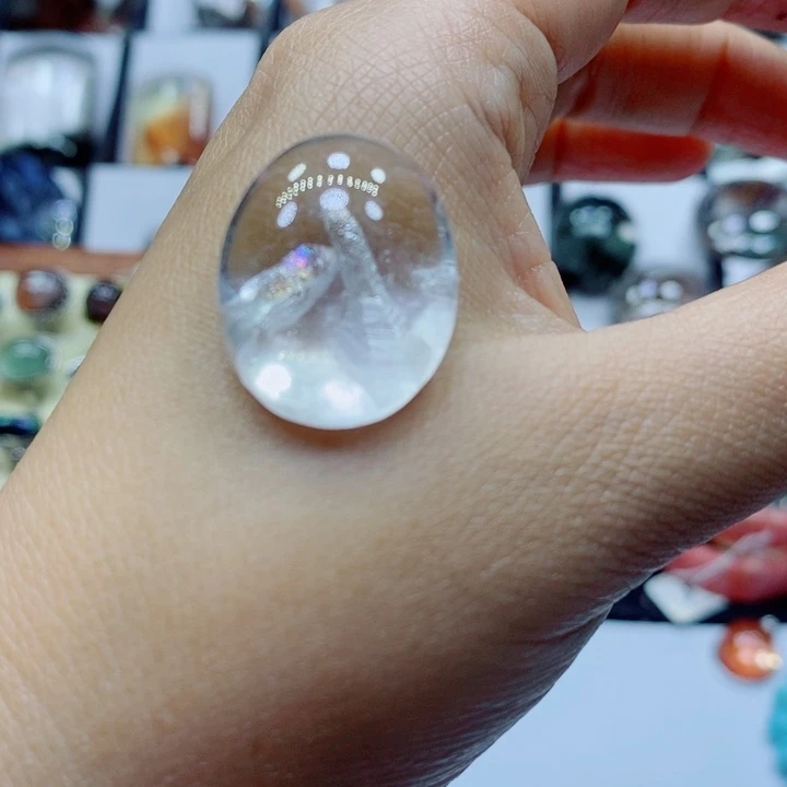 水晶颈饰未镶嵌阿*水晶